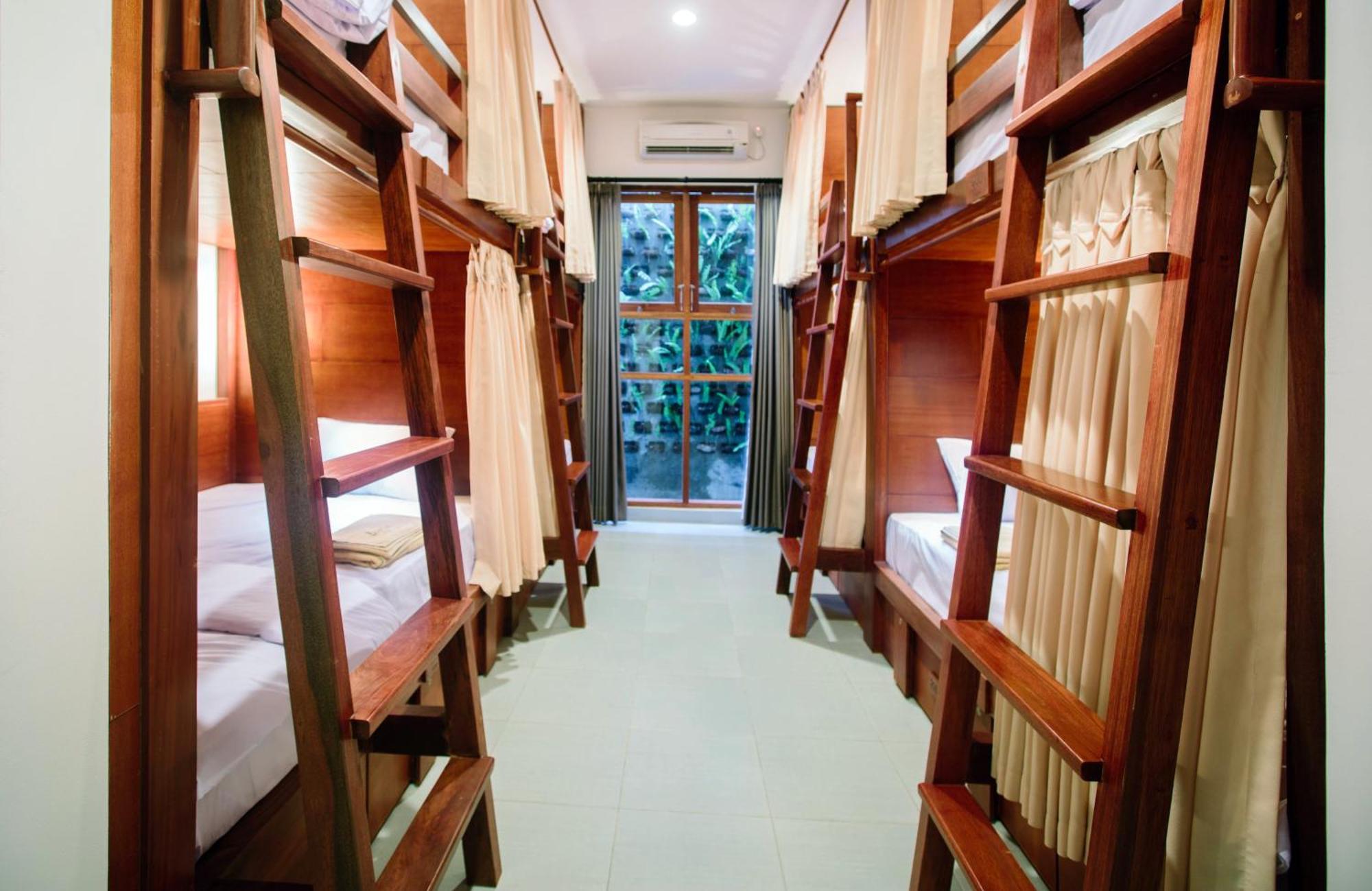 Pudak Sari Unizou Hostel Kuta Lombok Eksteriør billede